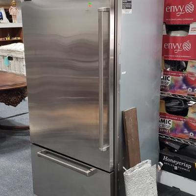 Sale Photo Thumbnail #2