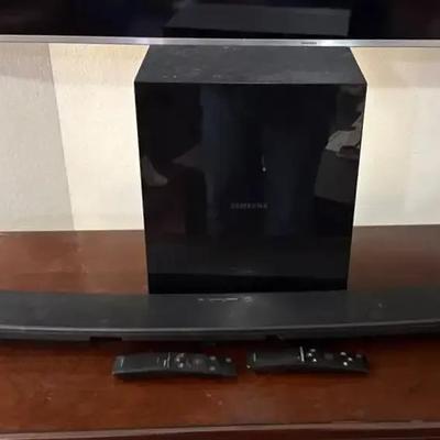 Samsung Sound Bar And Wireless Subwoofer With Remote