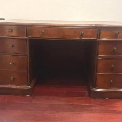 Westfield Executive Desk