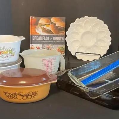 Pyrex Collection Vintage And Current