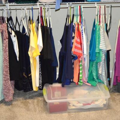 Sale Photo Thumbnail #25: Ladies Clothing