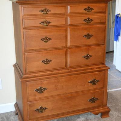Sale Photo Thumbnail #19: Nice Chest of Drawers