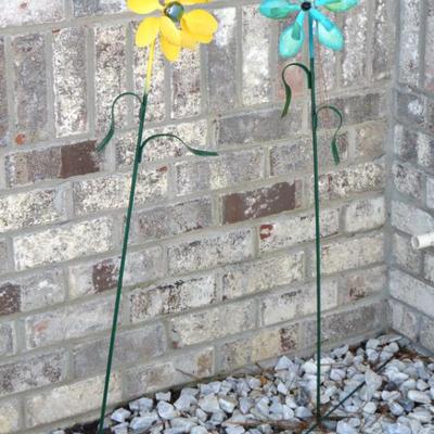 Sale Photo Thumbnail #168: Yard Decor 