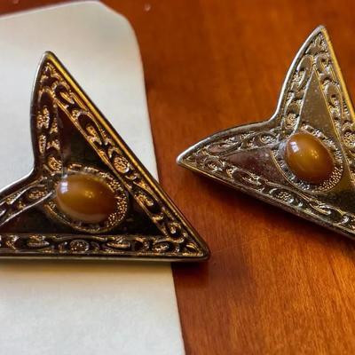 Western Collar Tips With Oval Stones