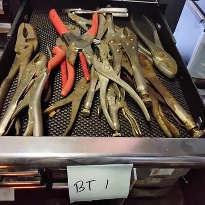 Lot Of Pliers 