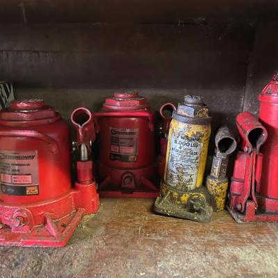 Lot Of Hydrolic Jacks