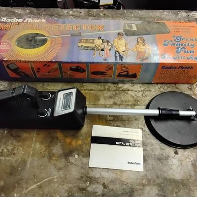 Vintage Metal Detector With Box