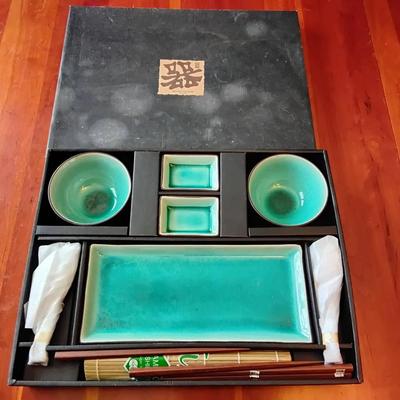 Small Asian Table Service