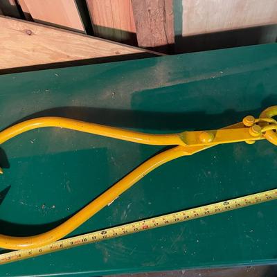 heavy-duty log skidding tongs