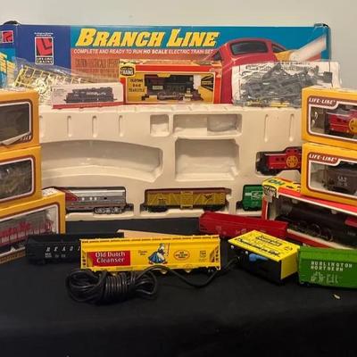 Life Like Branch Line Ho Train Set w/Extra Rolling Stock/ Thunder Line Power Pack No Track Included 