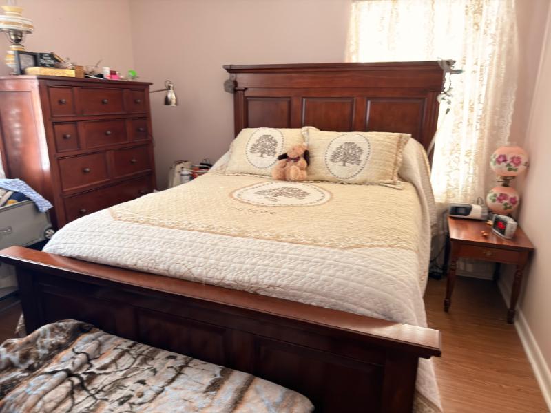 Sale Photo Thumbnail #12