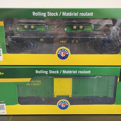 #1 Lionel John Deere Rolling Stock Box Car & Flatcar With Trailers