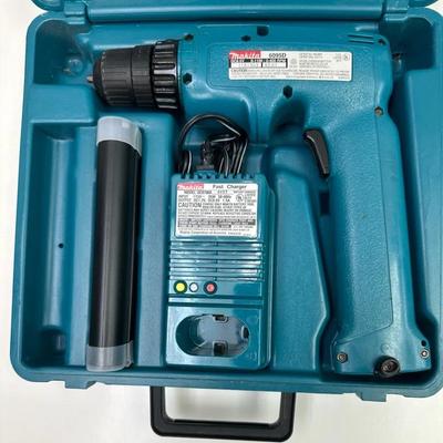 "Makita 6095D" Cordless Driver Drill Kit
