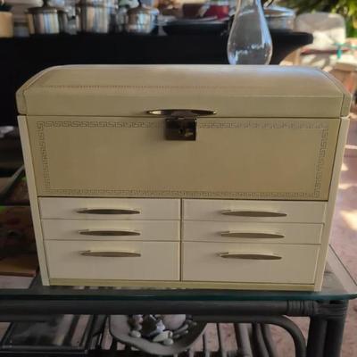 Sale Photo Thumbnail #243