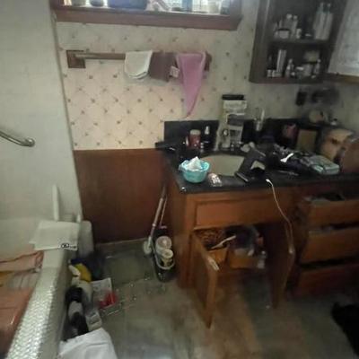 Sale Photo Thumbnail #40