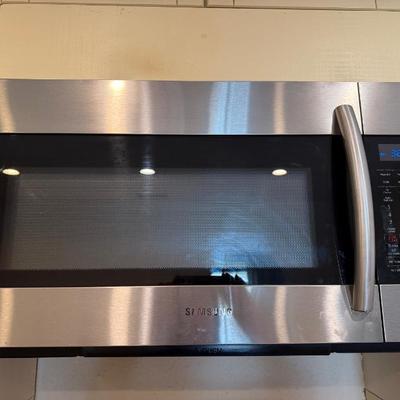 Sale Photo Thumbnail #6: MICROWAVE FOR SALE