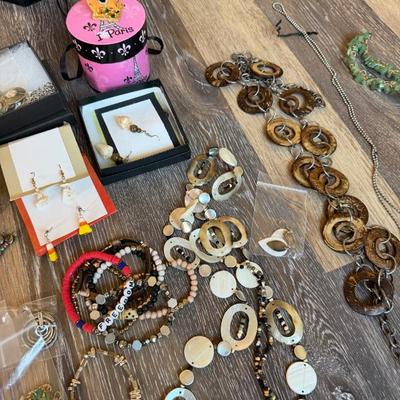 Sale Photo Thumbnail #66