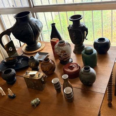 Sale Photo Thumbnail #5: Collection of antique and vintage Japanese vessels