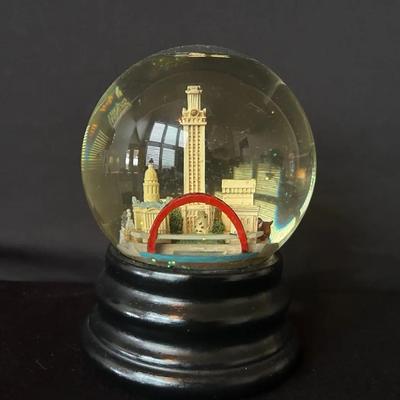 Saks Fifth Ave. Austin Snow Globe
