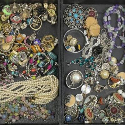 Sale Photo Thumbnail #651