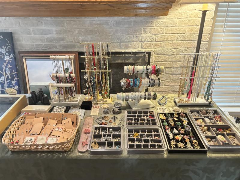 Sale Photo Thumbnail #23