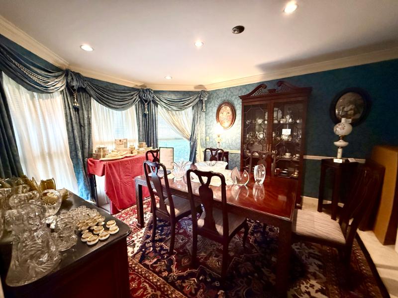 Sale Photo Thumbnail #23