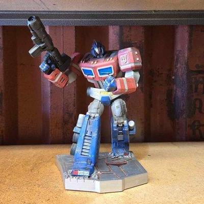 Sale Photo Thumbnail #134: 6072 • transformers optimus prime figurine