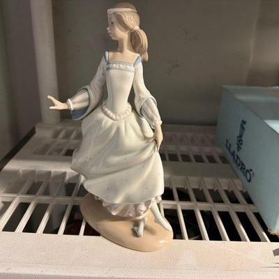 Sale Photo Thumbnail #208: 8506 • “cinderella’s lost slipper” lladró