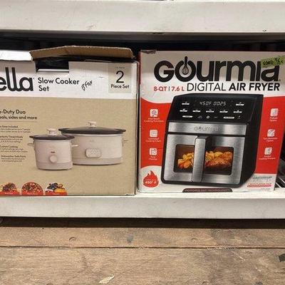 Sale Photo Thumbnail #204: 7548 • bella slow cooker set and gourmia digital air fryer