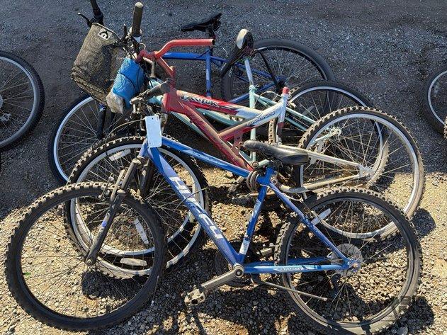 Sale Photo Thumbnail #242: 81010 • 4 mountain bikes