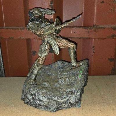 Sale Photo Thumbnail #136: 6076 • mcfarlane alien vs. predator action figure & dvd's