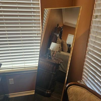 Sale Photo Thumbnail #102