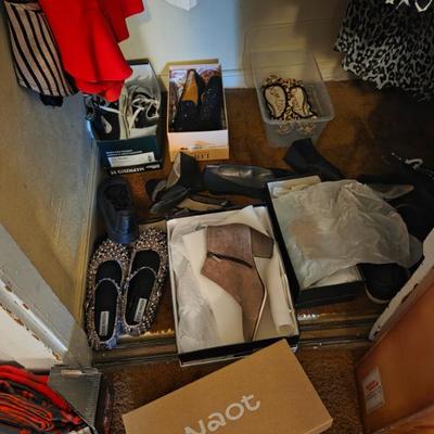 Sale Photo Thumbnail #133