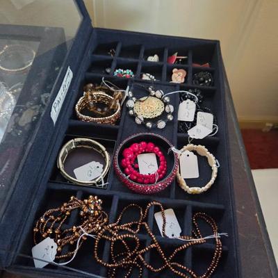 Sale Photo Thumbnail #204