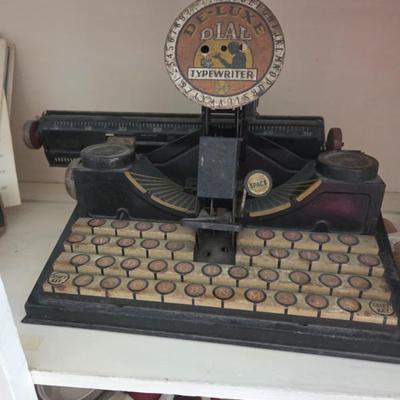 Sale Photo Thumbnail #102: Typewriter
