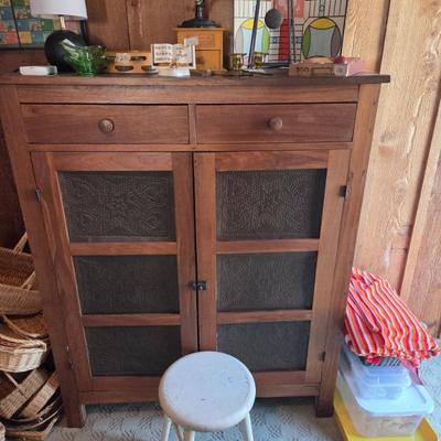 Sale Photo Thumbnail #36: Pie safe