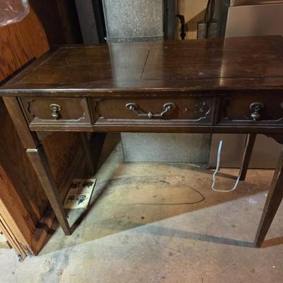 Sale Photo Thumbnail #54: Sofa table