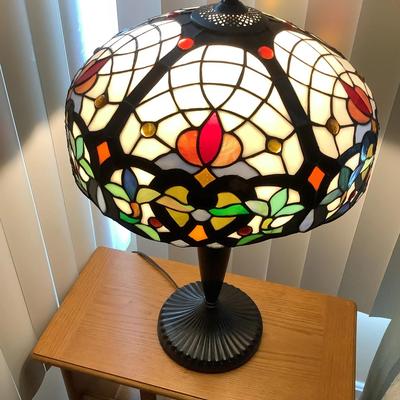 Tiffany Style Table Lamp