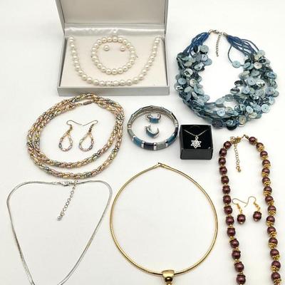 Sale Photo Thumbnail #309