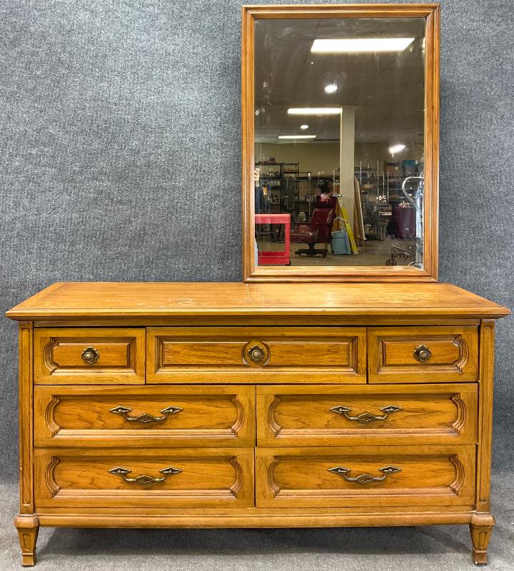 Sale Photo Thumbnail #583