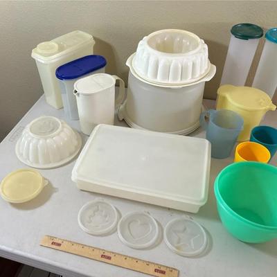 Vintage Tupperware Lot - Cake Storage, Drinking Cups, Mixing Bowls+++
