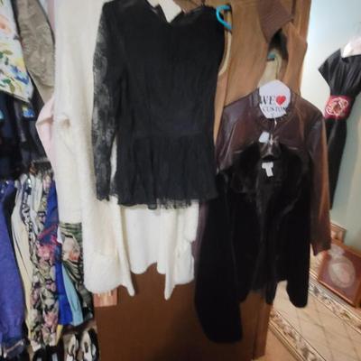 Sale Photo Thumbnail #252