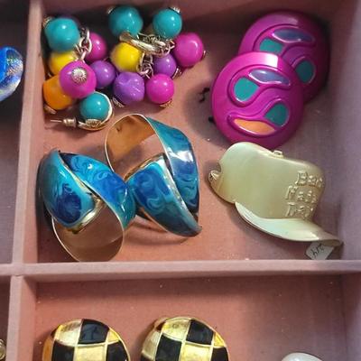 Sale Photo Thumbnail #520