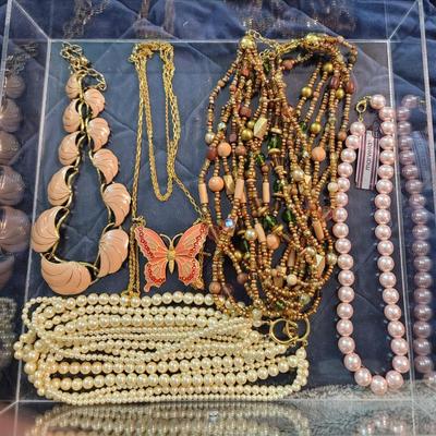 Sale Photo Thumbnail #556