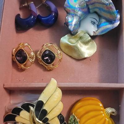 Sale Photo Thumbnail #519