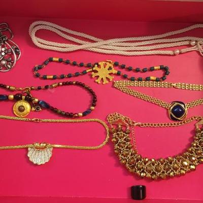 Sale Photo Thumbnail #548