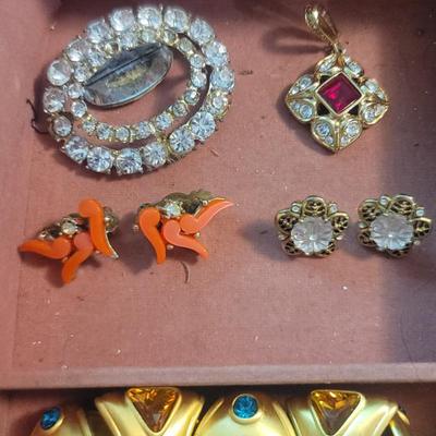 Sale Photo Thumbnail #530