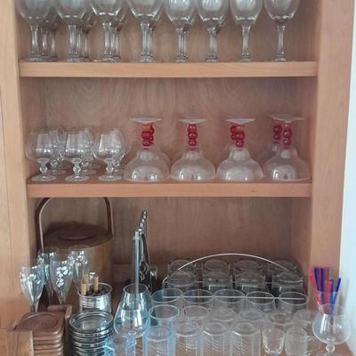 Mixed Stemware, Tumblers, Ice Bucket & Bar Accessories Collection