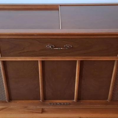 1960s Magnavox Stereo & Record Player Console with Vinyl Records