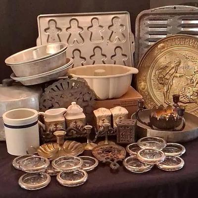 Pampered Chef & Mixed Vintage Bakeware, Cast Iron & Kitchen Accents Collection